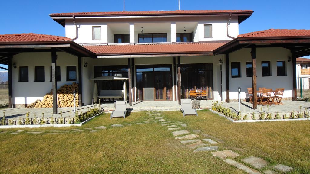 Guest House Hasiendata Pavel Banya Exterior photo